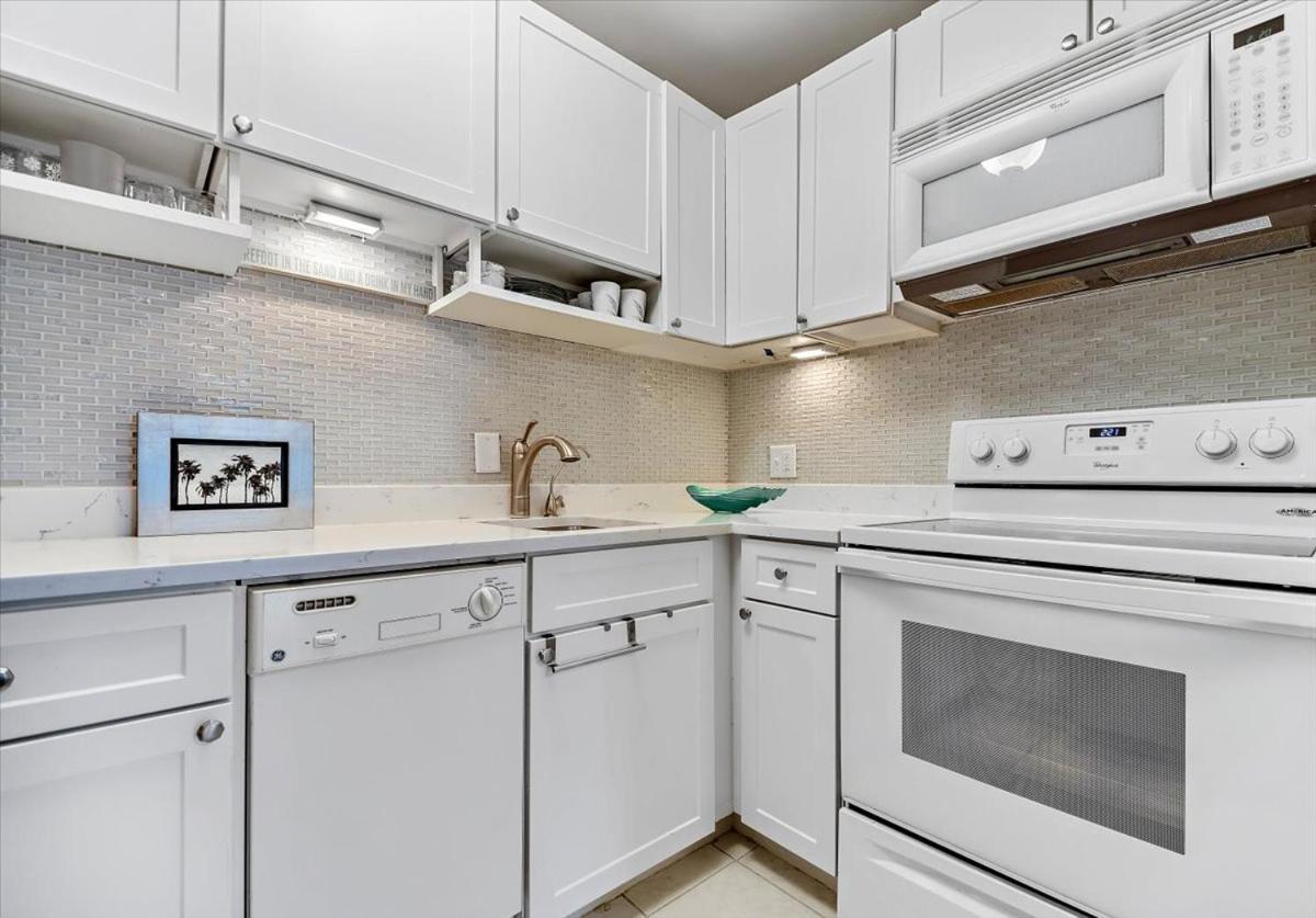 Village House 102, Sleeps 6, 2 Bedrooms, Pool Hilton Head Island Buitenkant foto